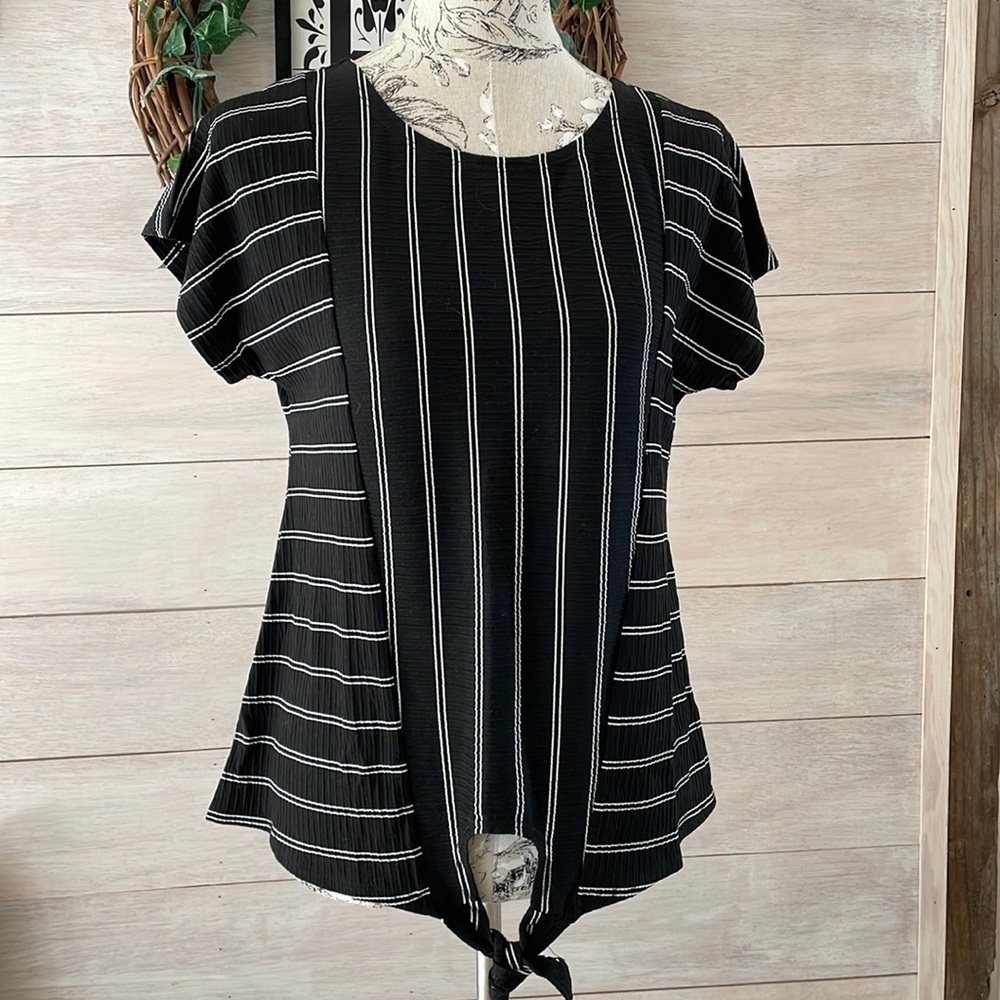 🆕 Jones New York Black White Top S